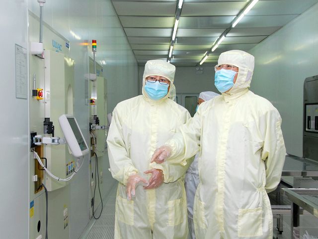 Anti static jumpsuit.jpg